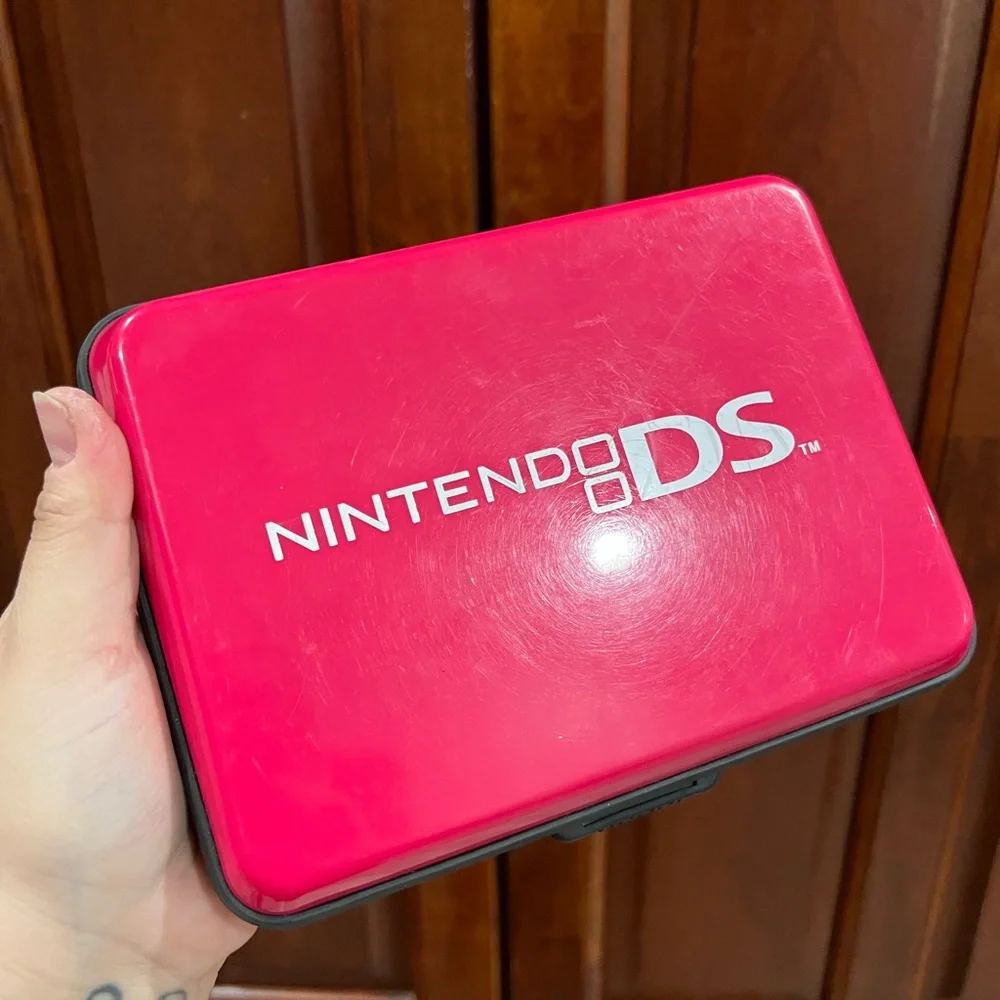 Vintage Pink Hard Nintendo DS Carrying Case